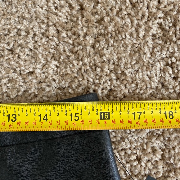 Leather skirt with studs - Picture 12 of 15